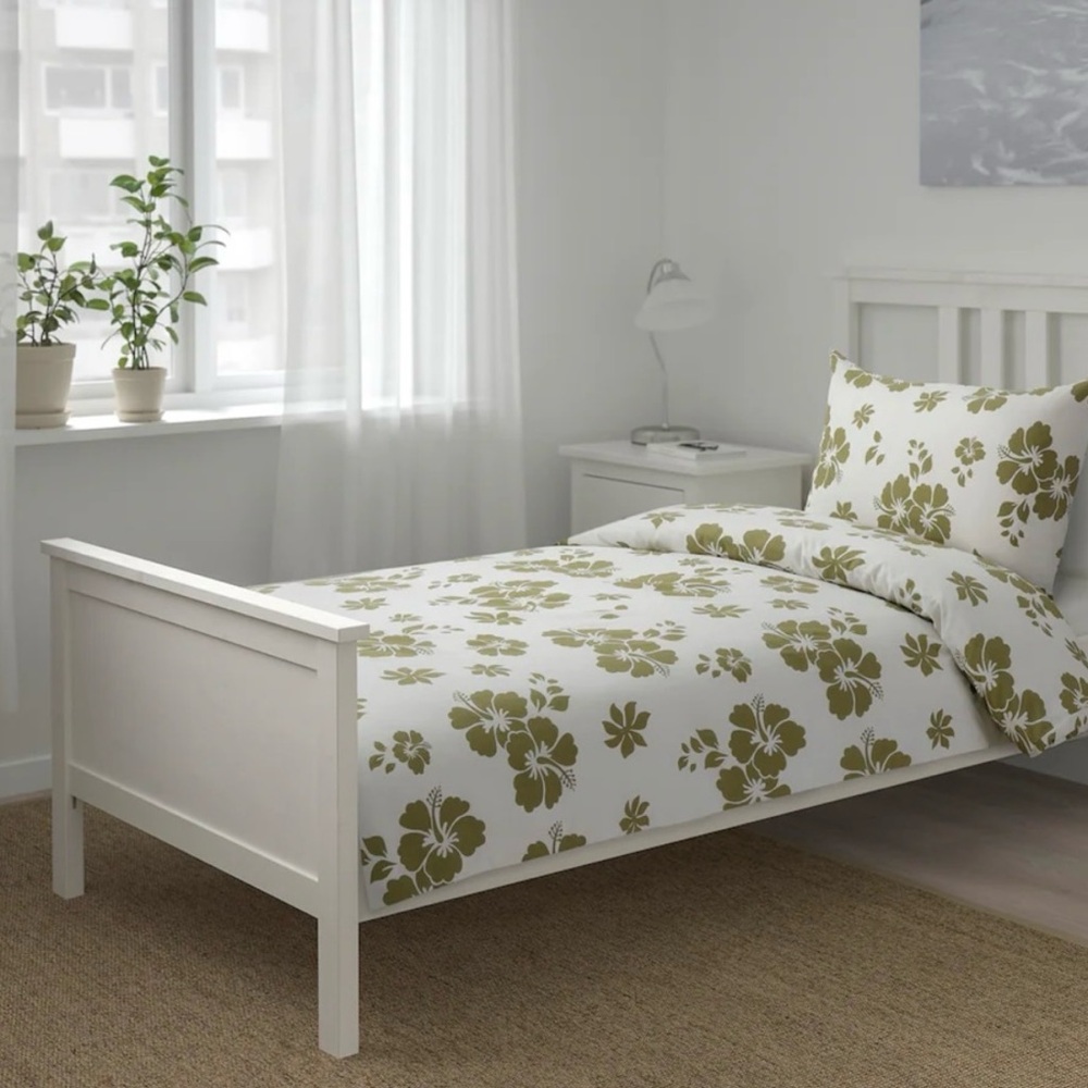 IKEA White and Green Duvet Cover Set